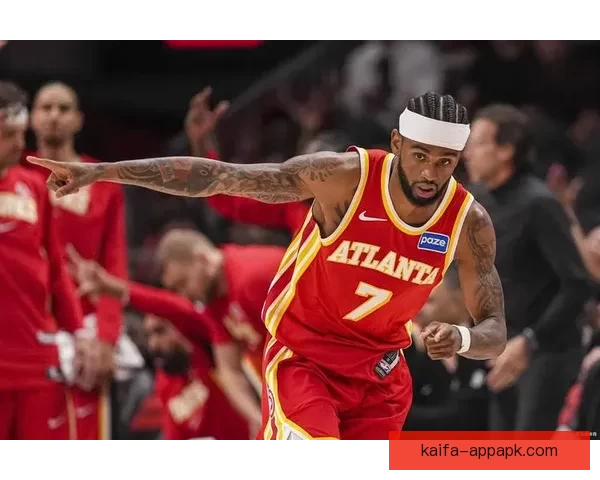 波神首节突发背部不适状态成疑背靠背对阵老鹰或将缺席比赛引发关注