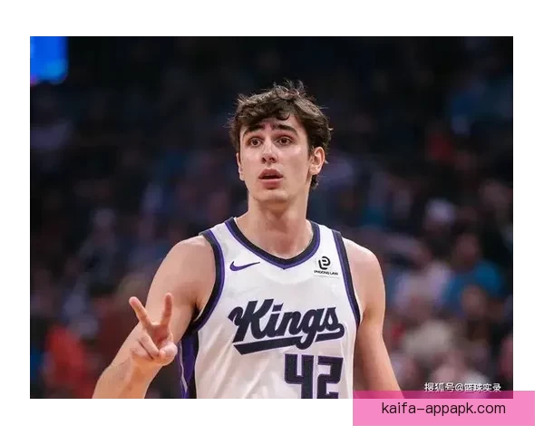 雷诺自信称自己为本届最出色新秀内线 显示出强大实力和潜力